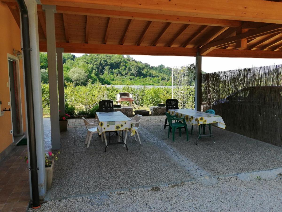 Cascina Legnago Trilocale A 6 Chilometri Da Salo' Appartement Villanuova sul clisi Buitenkant foto